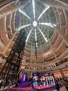 Petronas Twin Towers image 2